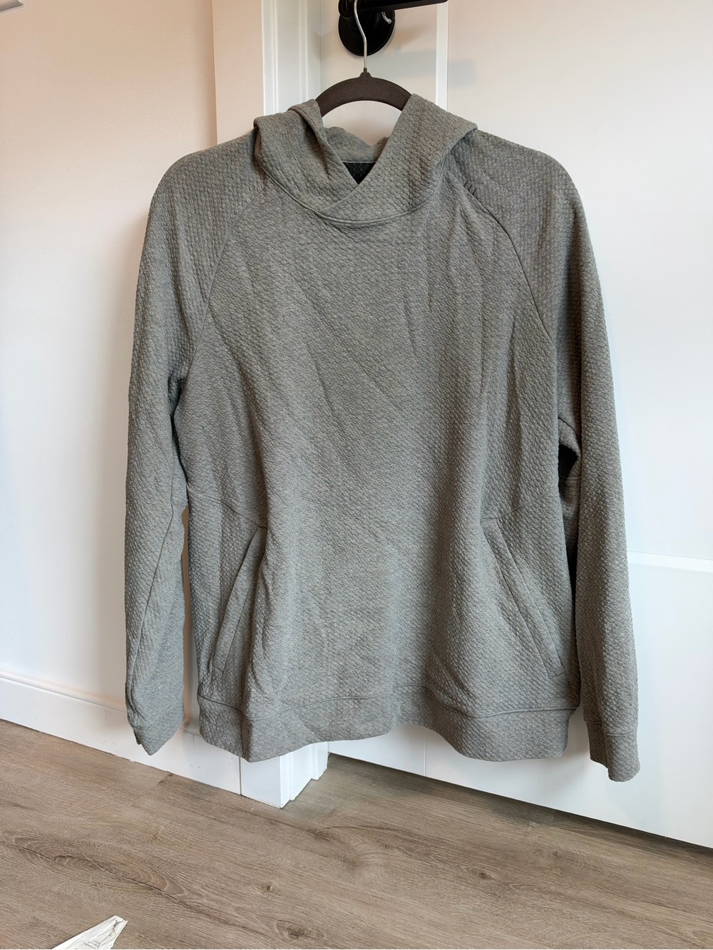 lululemon athletica Men's Hooded Textured Pullover - Gray